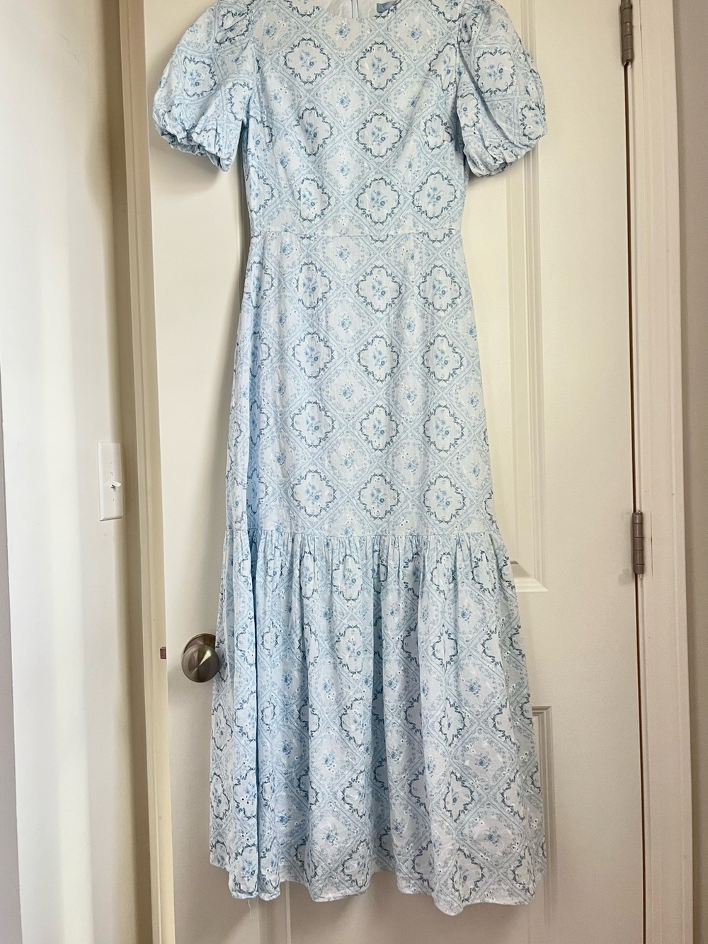 Antonio Melani maxi Dress with Puff Sleeves sz 0